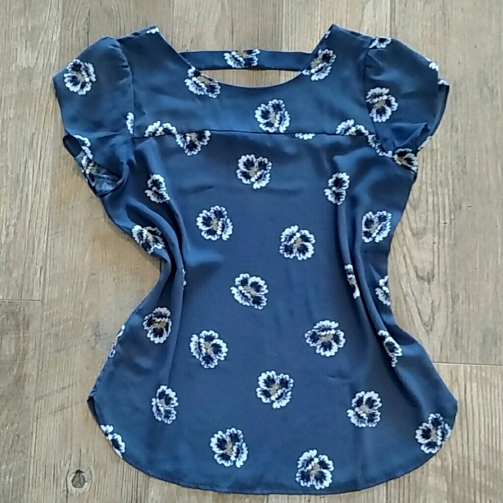 ANN TAYLOR LOFT CAP SLEEVE FLORAL BLOUSE